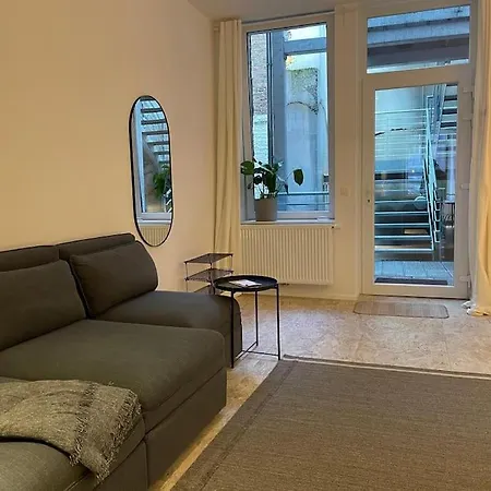 アパート 2 Bedroom Duplex In The Historic Heart Of *