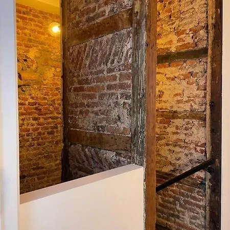 2 Bedroom Duplex In The Historic Heart Of アパート リエージュ
