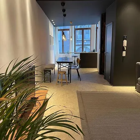 2 Bedroom Duplex In The Historic Heart Of * リエージュ
