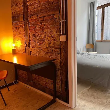 Lägenhet 2 Bedroom Duplex In The Historic Heart Of *