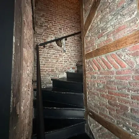 2 Bedroom Duplex In The Historic Heart Of リエージュ