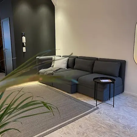 2 Bedroom Duplex In The Historic Heart Of リエージュ